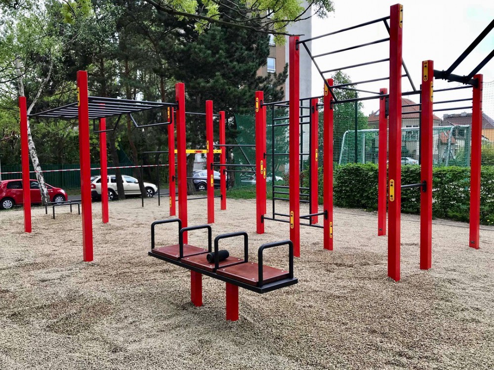 Street workoutové hřiště Praha 6 - K Červenému vrchu